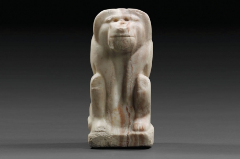 “Baboon statue,” Dynasty 0, reign of Narmer, travertine.