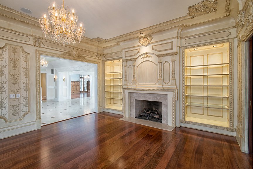 Stately beauty on the Sound in Norwalk