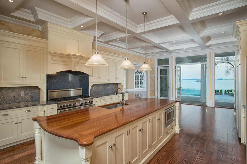 Stately beauty on the Sound in Norwalk