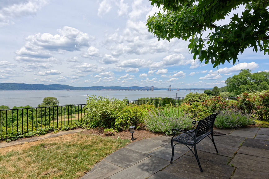 31 Matthiessen Park 65 - PRINT