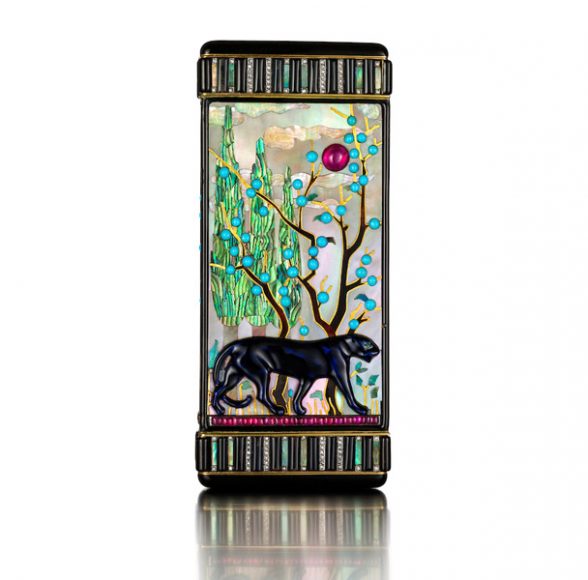 Panther Vanity Case, 1925; Produced by Cartier (Paris, France); Enamel on gold, diamond, onyx and carved emerald in platinum mounts, baguette diamond, mirrored plate glass; 4.4 × 4.1 × 2.2 cm (1 3/4 × 1 5/8 × 7/8 in.). Photograph by Doug Rosa. Photograph courtesy Cooper Hewitt, Smithsonian Design Museum.