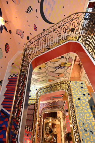 A dramatic staircase by Sasha Bikoff took center stage at the 2018 edition of the Kips Bay Decorator Show House in Manhattan. Photograph by Bob Rozycki.