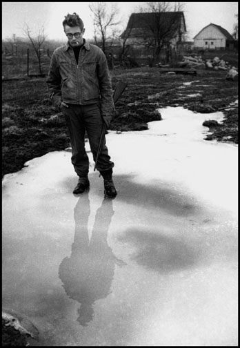 James Dean in Fairmount, Ind. ©2015 Dennis Stock/Magnum Photos.