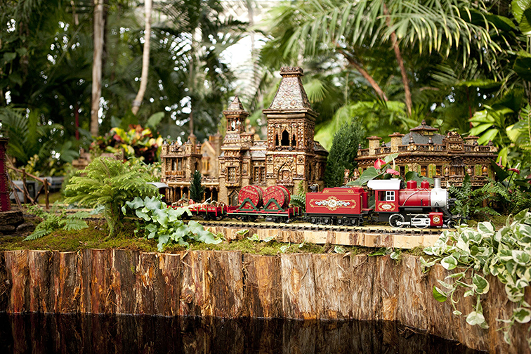 A scene from The New York Botanical Garden’s “Holiday Train Show.” Photograph by Ivo M. Vermeulen.