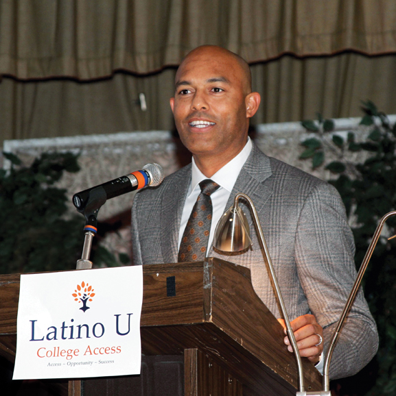 Mariano Rivera accepts an award for the Mariano Rivera Foundation from Latino U College Access. Photograph by Mike Dardano/Buzz Potential.