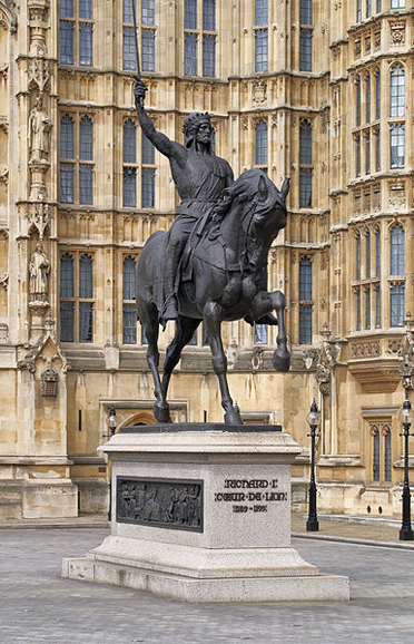 Carlo Marochetti’s Richard the Lionheart (1860, bronze) outside London’s Palace of Westminster.