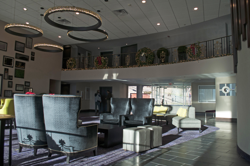 The lobby entrance to the Royal Regency Hotel was recently renovated as part of a more than $4 million investment to reinvent the hotel. Photograph by José F. Donneys.