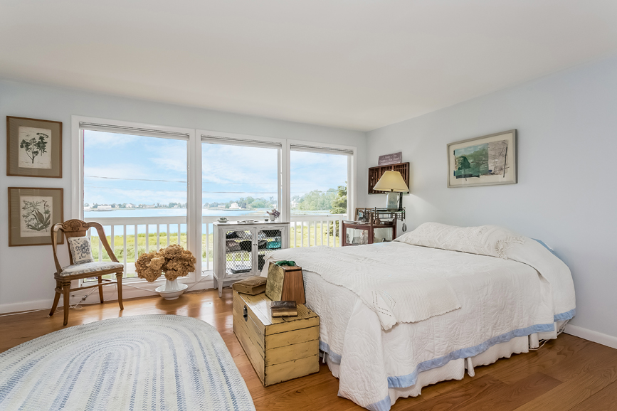 [3] Master bedroom, Grove Point property.