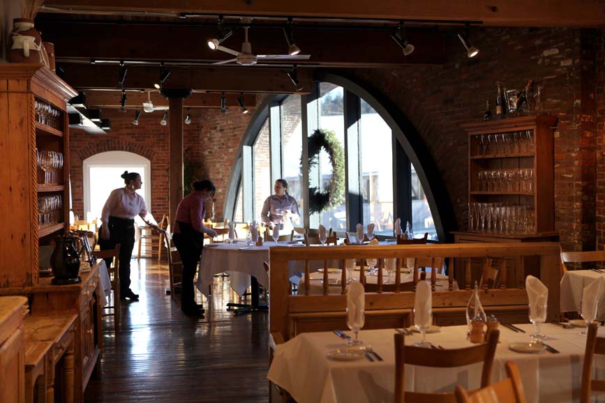 The restaurant at Simon Pierce in Quechee, Vt. Photograph courtesy of Simon Pierce.