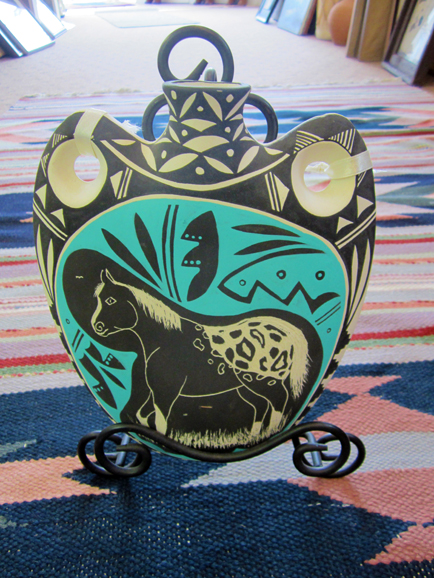 A horse-themed vase at Touch of Sedona. Photograph by Mary Shustack.