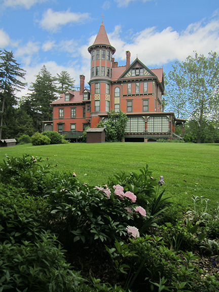 Wilderstein and the history of the Rhinebeck mansion’s furnishings were explored during Walter G. Ritchie, Jr.’s lecture at Lyndhurst. Photograph by Mary Shustack.