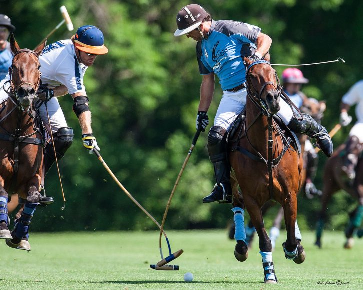 Airstream's Kris Kampsen and Goose Creek's Mariano Gonzalez hook mallets. Photograph by Bob Lubash