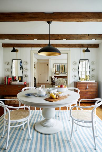 The Eat-In Kitchen of the One Kings Lane Connecticut House. Styled by Kaitlyn DuRoss. Produced by Niki Dankner. Designed by Nicole Fisher. Photograph by Frank Tribble.