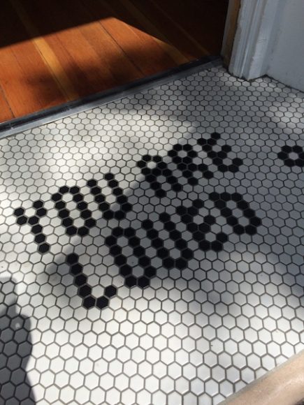 The tiled stoop in front of Pink Olive in Cold Spring offers a warm welcome. Photograph by Mary Shustack.