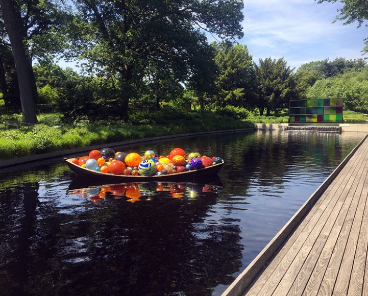 Dale Chihuly’s “Float Boat.” Photograph by Danielle Renda.