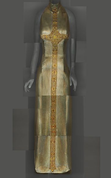 Evening Dress, Gianni Versace for House of Versace, autumn/winter 1997–98; The Metropolitan Museum of Art, Gift
of Donatella Versace, 1999 (1999.137.1). Image courtesy of The Metropolitan Museum of Art, Digital Composite Scan by Katerina Jebb. 