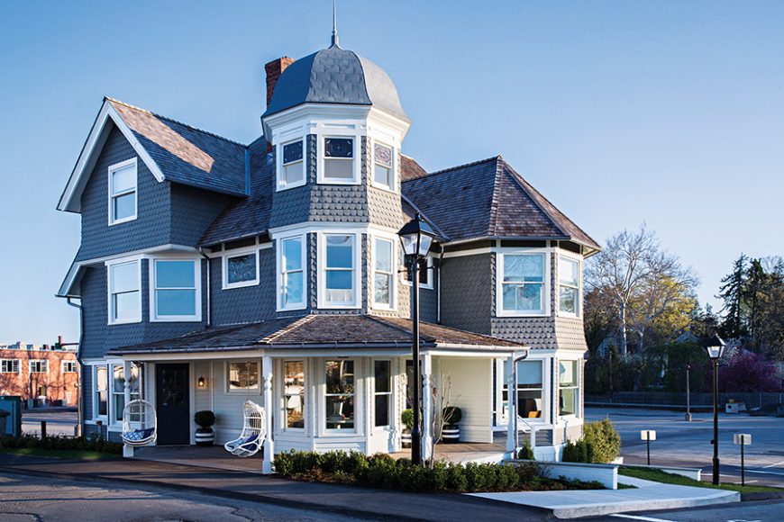 The design shop is housed in the historic Kemper-Gunn House. Courtesy Serena & Lily.