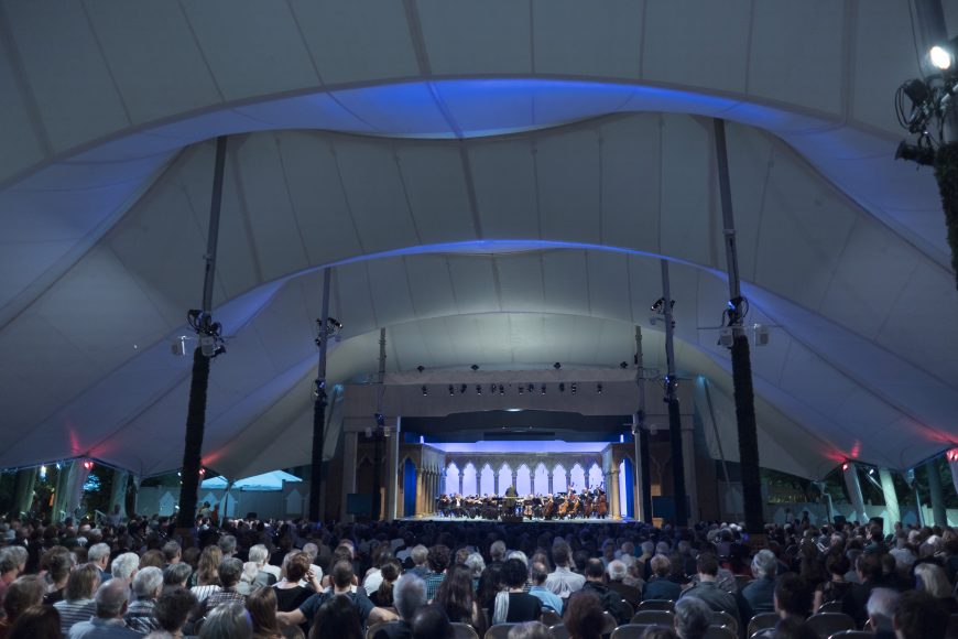 The Orchestra of St. Luke’s on opening night of Caramoor’s 2017 summer season in the Venetian Theater. Photograph ©Gabe Palacio.