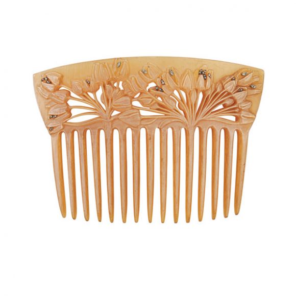 René Lalique was as acclaimed for his accessories as for his home designs, as this horn and diamond hair comb (circa 1900) attests. It sold for $33,750 at Rago. Images courtesy Rago Arts and Auction.