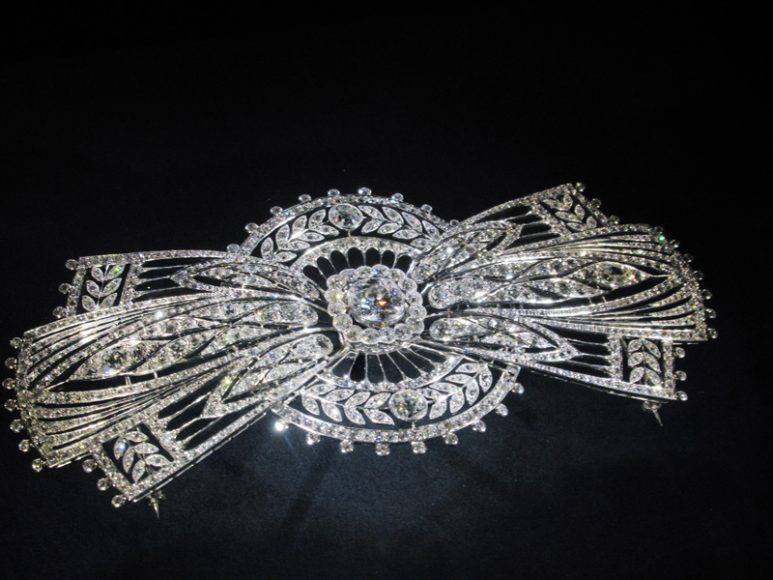 This circa-1910 Boucheron clip fashioned out of diamonds and platinum is featured in “Through the Eyes of a Connoisseur,” one of three exhibitions that continue through Nov. 9 at L’ÉCOLE, School of Jewelry Arts in Manhattan. Photograph by Mary Shustack.