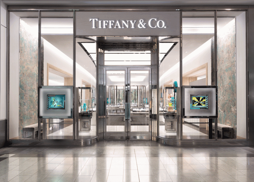 Tiffany & Co.'s White Plains facade.