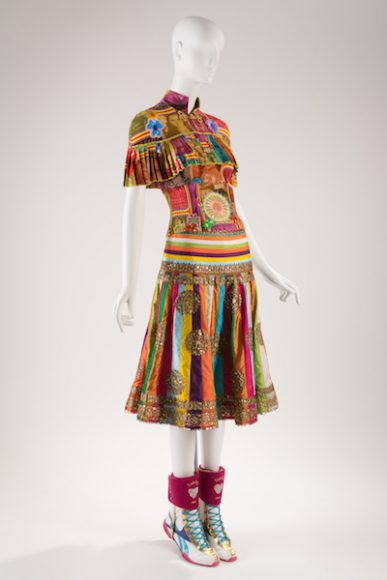 Manish Arora, ensemble, spring 2006, India. The Museum at FIT, 2007.58.1. Museum Purchase. Photograph © The Museum at FIT.