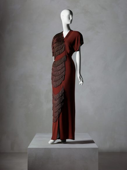 Evening Dress, Gilbert Adrian (American, 1903–1959), fall
1945; Promised gift of Sandy Schreier.
Image courtesy of The Metropolitan Museum of Art, Photo ©
Nicholas Alan Cope.