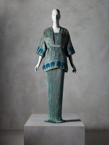 Jacket, Mariano Fortuny y Madrazo (Spanish, 1871–1949),
1920s–30s; Promised gift of Sandy Schreier.
Image courtesy of The Metropolitan Museum of Art, Photo ©
Nicholas Alan Cope.