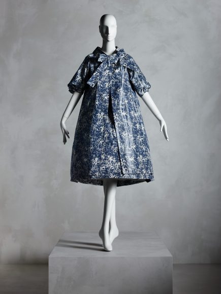 Ensemble, Yves Saint Laurent (French, born Algeria, 1936–
2008) for House of Dior (French, founded 1947),
spring/summer 1958; Promised gift of Sandy Schreier.
Image courtesy of The Metropolitan Museum of Art, Photo ©
Nicholas Alan Cope.