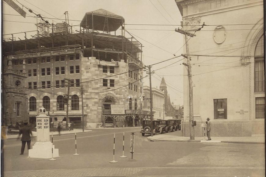 White Plains in the 1920s, seen from Mamaroneck Avenue looking onto Main Street:  You can see the bones of White Plains in 2020. Courtesy whiteplains.gov.