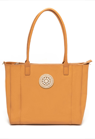The Brysie Lane Calistoga tote is ideal for any trip.