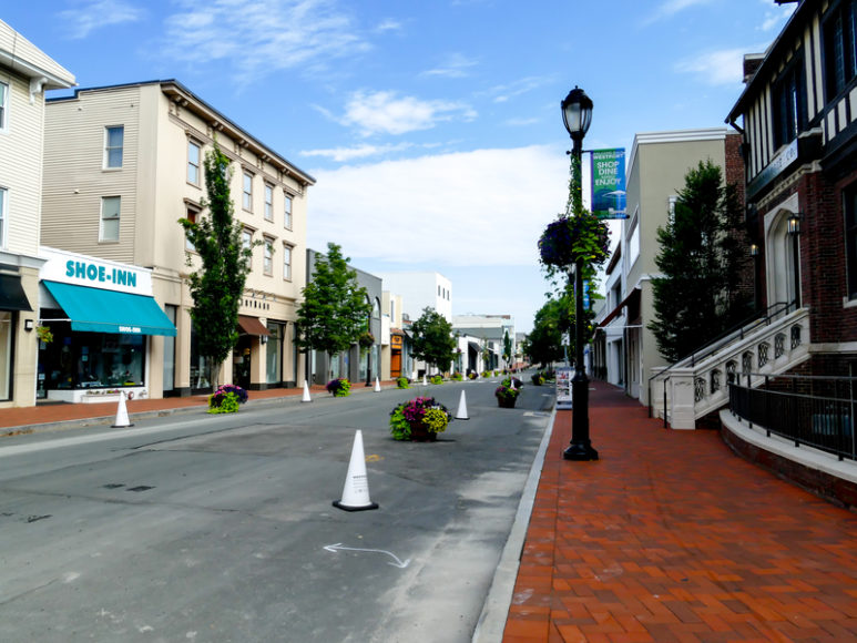 Downtown Westport will once more be the scene of the Westport Fine Arts Festival.