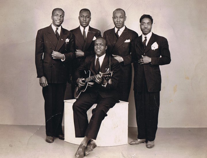 The Hudson Jubileers circa 1940.  
Ray Watkins’ father, Alexander Watkins,
 is second from left, standing. 
Photograph by the former State(s) 
Studio in Poughkeepsie.