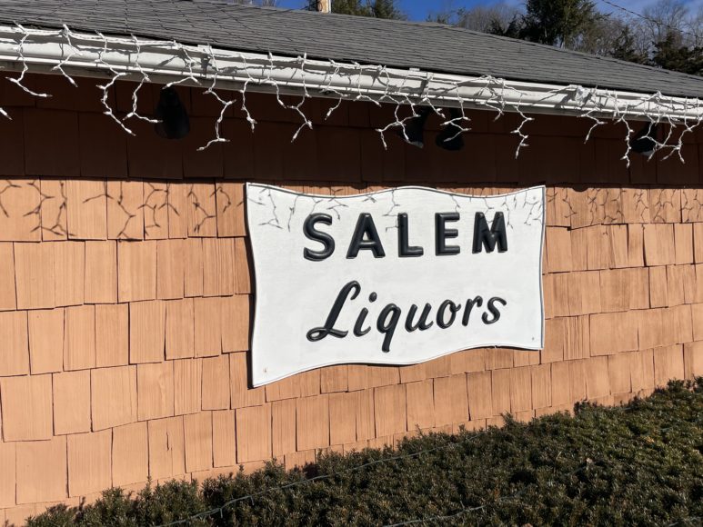 Salem Liquors, exterior